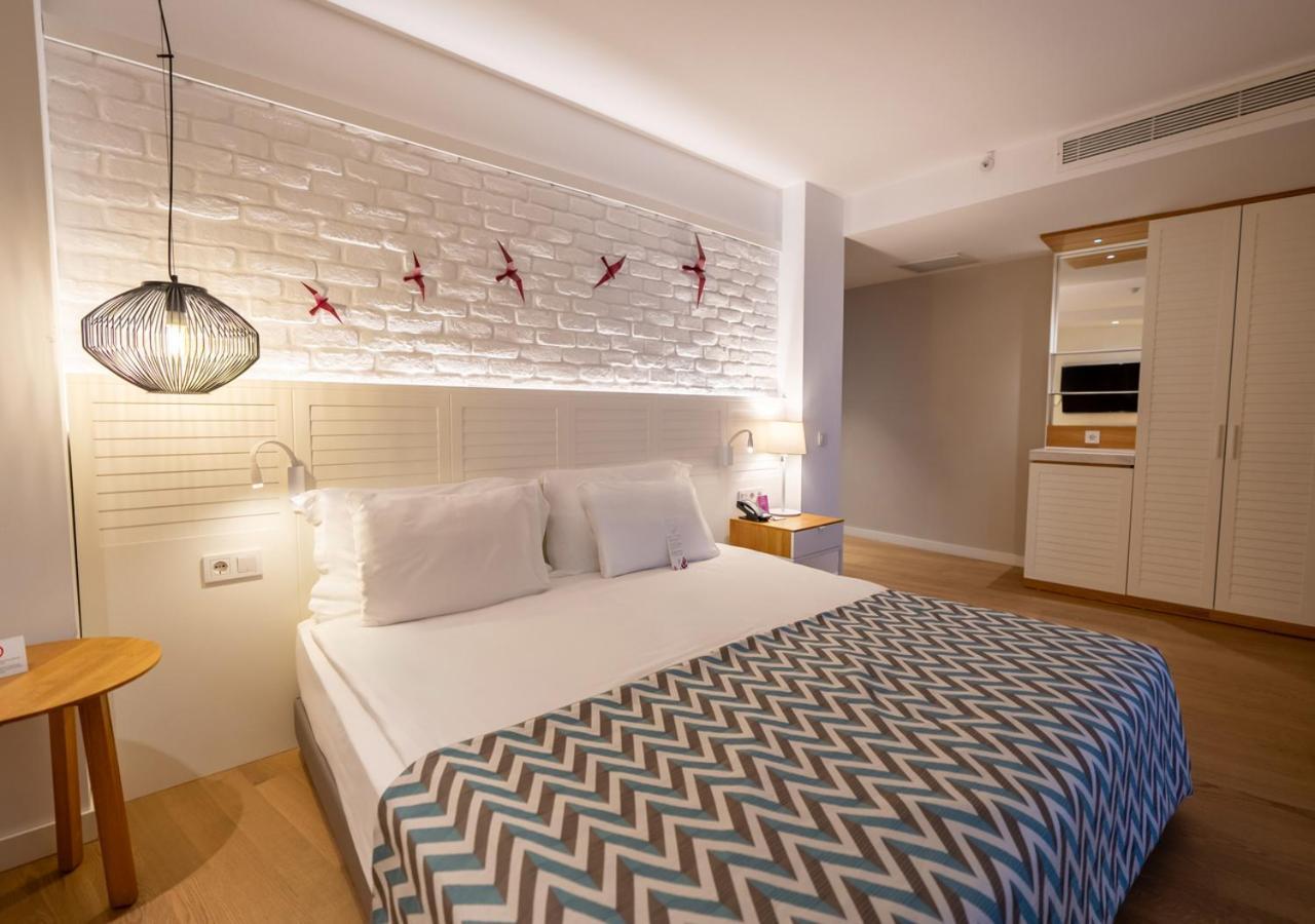Hotel Akra